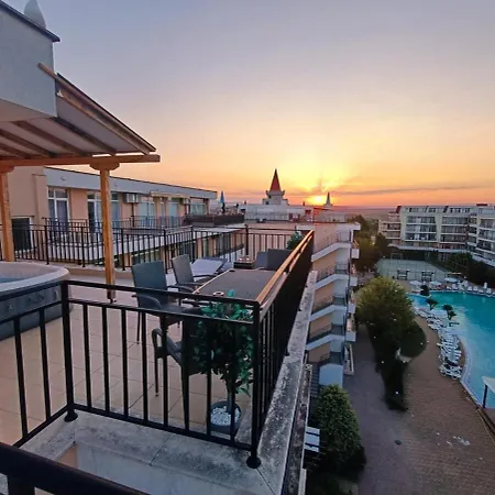 Luxury Penthouse With Outdoor Hot Tub And Panoramic Views *