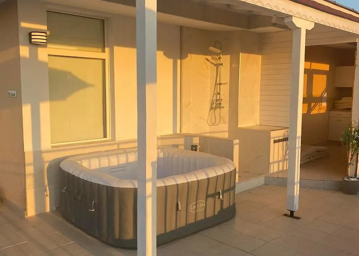 Luxury Penthouse Studio With Outdoor Hot Tub And Panoramic Views Apartman