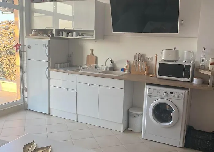 Apartman Luxury Penthouse Studio With Outdoor Hot Tub And Panoramic Views Napospart